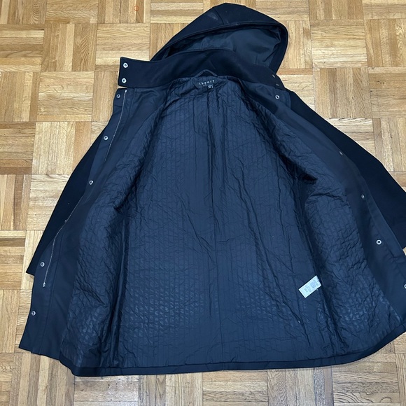 Theory coat size small - Picture 3 of 5